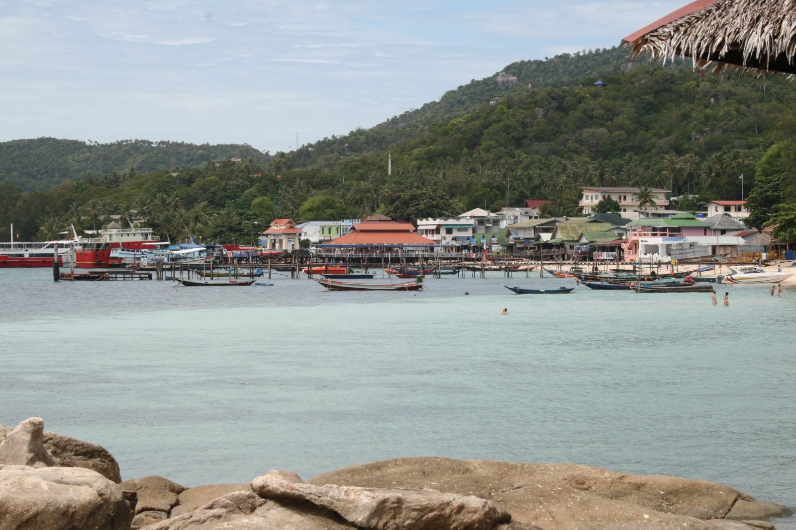 Uitzicht op de pier in Koh Tao