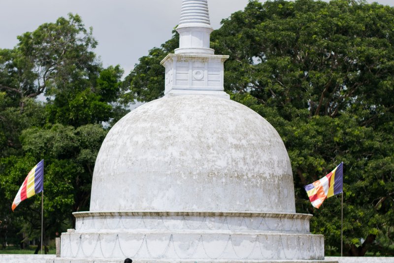 Ontdek Anuradhapura in Sri Lanka (bezienswaardigheden, vervoer en verblijf)